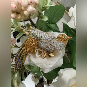 Swarovski Swan Gold Plated Vintage Cockatiel Parrot Brooch and Pin